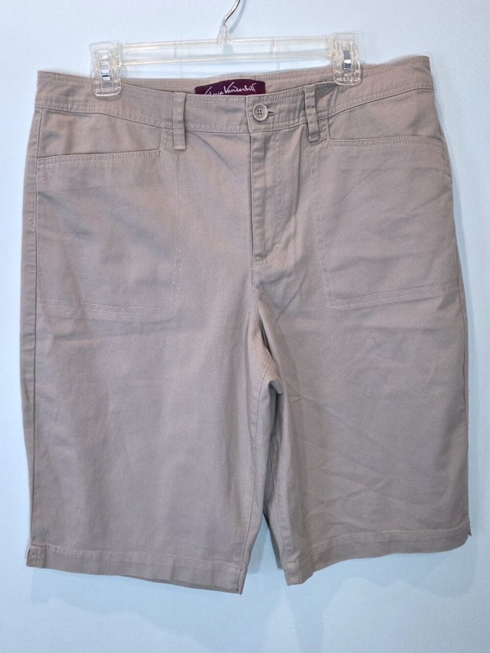 NWOT Gloria Vanderbilt Khaki Tan Shorts Size 14